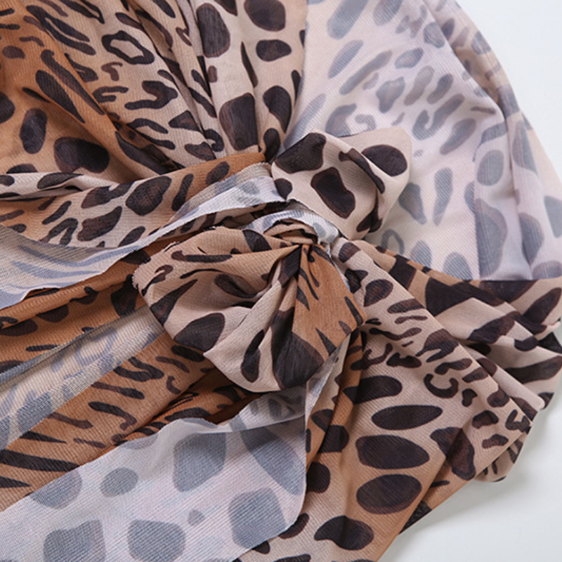 Conjunto de falda larga de 3 piezas con estampado de leopardo, de malla con lazo y cuello halter 