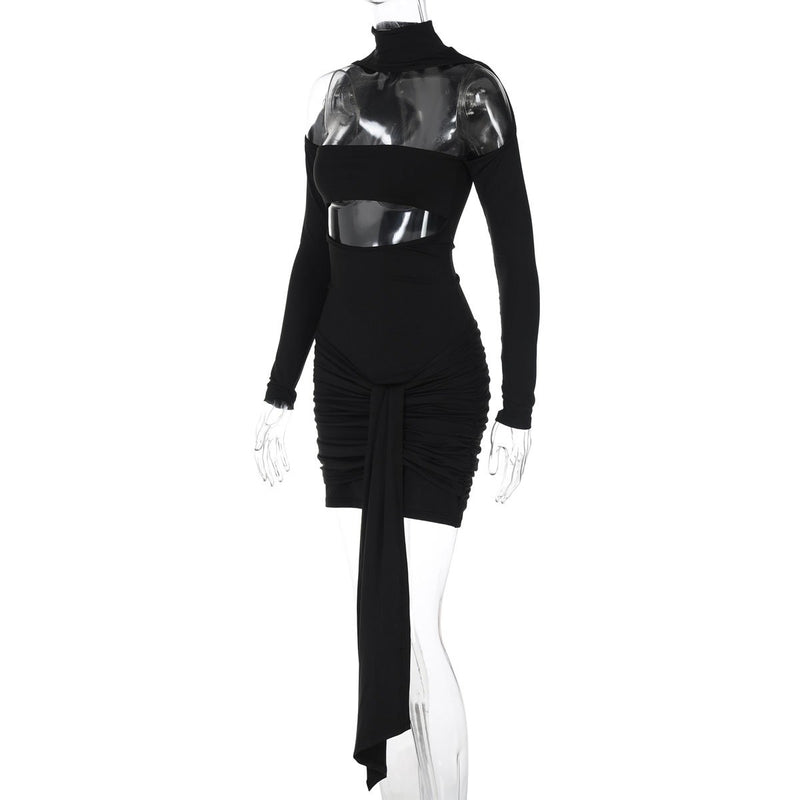 Mini-robe froncée à col haut et manches longues 