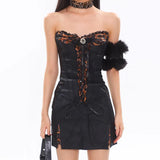 Mini-robe à volants fendue en cuir PU à lacets et imprimé léopard 