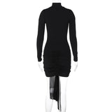 Mini-robe froncée à col haut et manches longues 