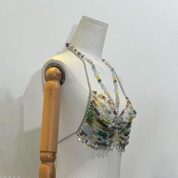 Top con cuentas huecas y cadena de metal estilo halter 