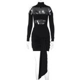 Mini-robe froncée à col haut et manches longues 
