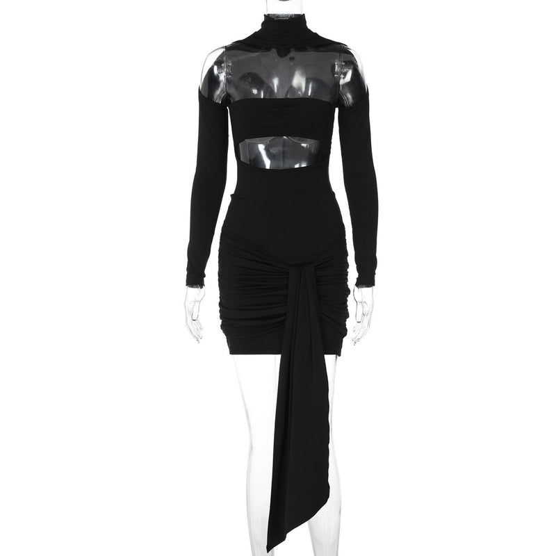 Mini-robe froncée à col haut et manches longues 
