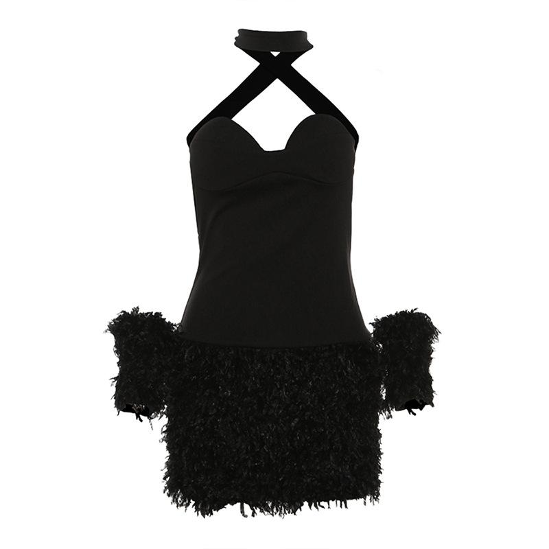Mini-robe tube unie à dos croisé et duveteux 