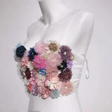 Top camisola en contraste con botones y cuello en V con apliques de flores 