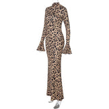 Robe longue à manches longues évasées et col haut à imprimé léopard 