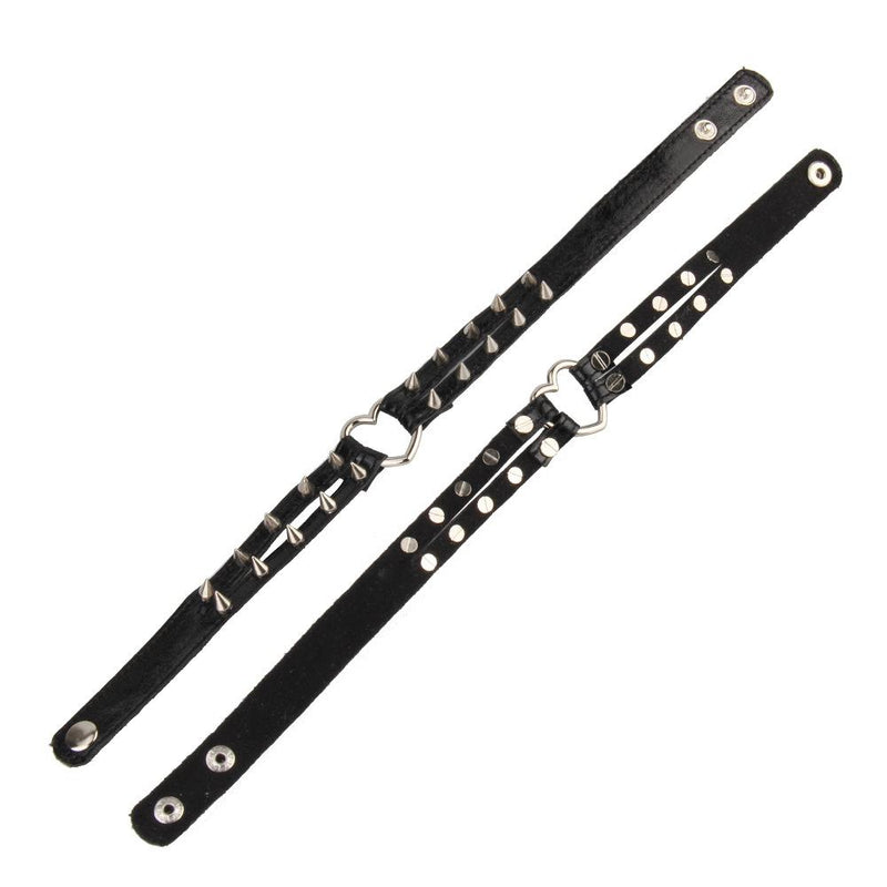 Collier ras du cou en cuir PU avec rivets en forme de cœur