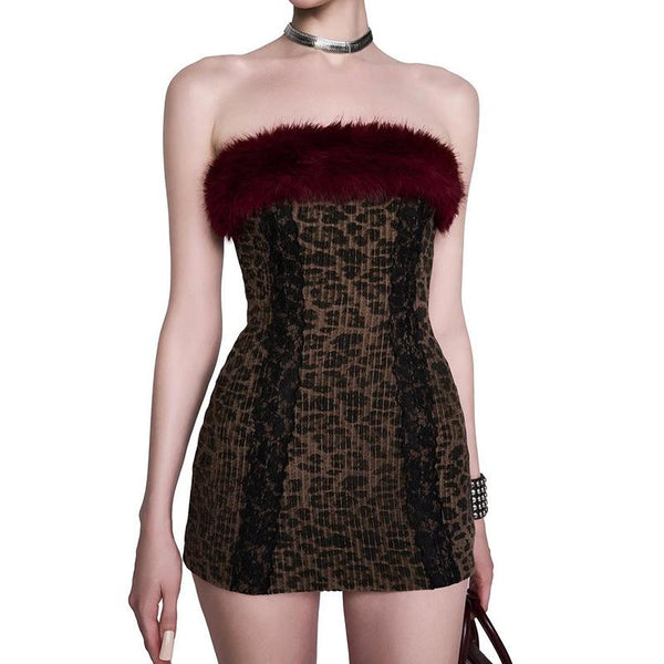 Vestido mini de tubo con espalda descubierta y contraste con estampado esponjoso 