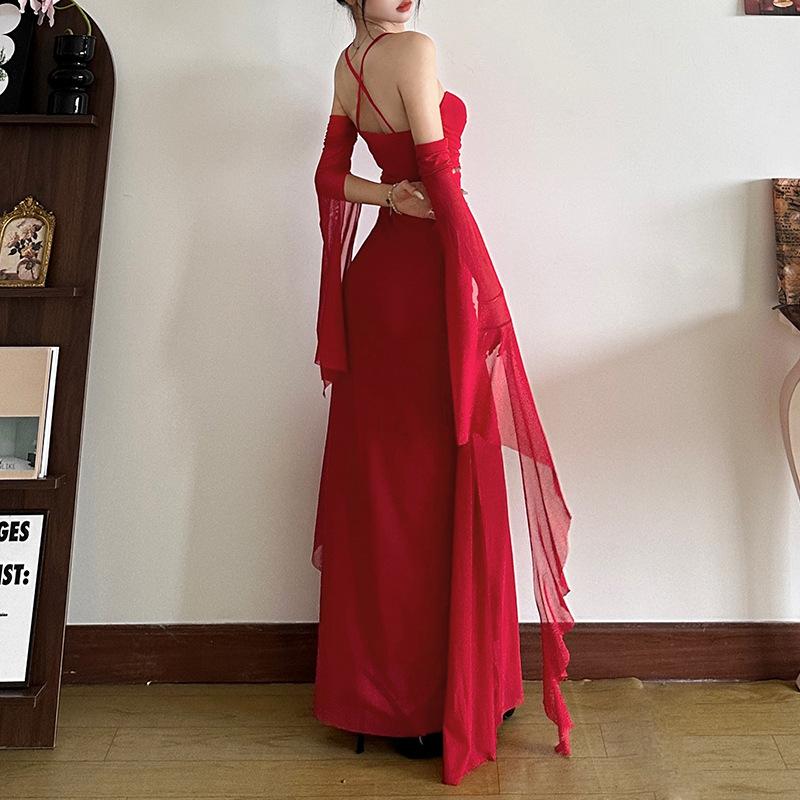 Robe longue en maille à fronces et dos croisé 