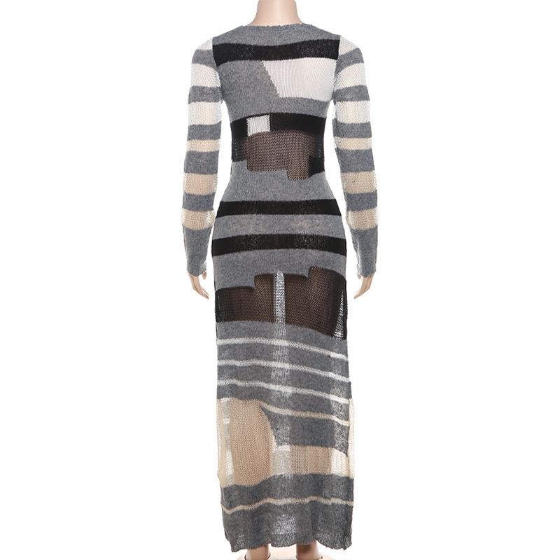 Robe longue à col ras du cou et manches longues en tricot à rayures 