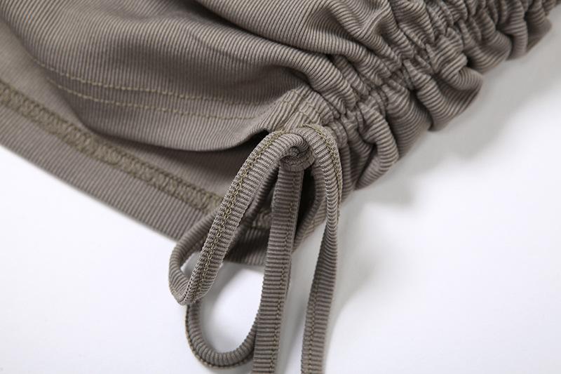 Mini-robe à capuche froncée avec cordon de serrage et ajourée 