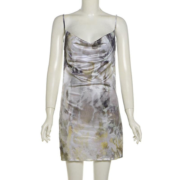 Mini-robe camisole contrastée à imprimé col bénitier et dos nu 