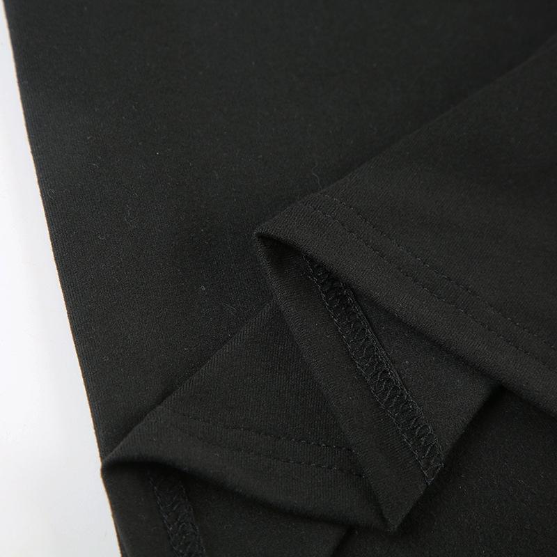 Robe longue à épaules dénudées et contraste irrégulier 