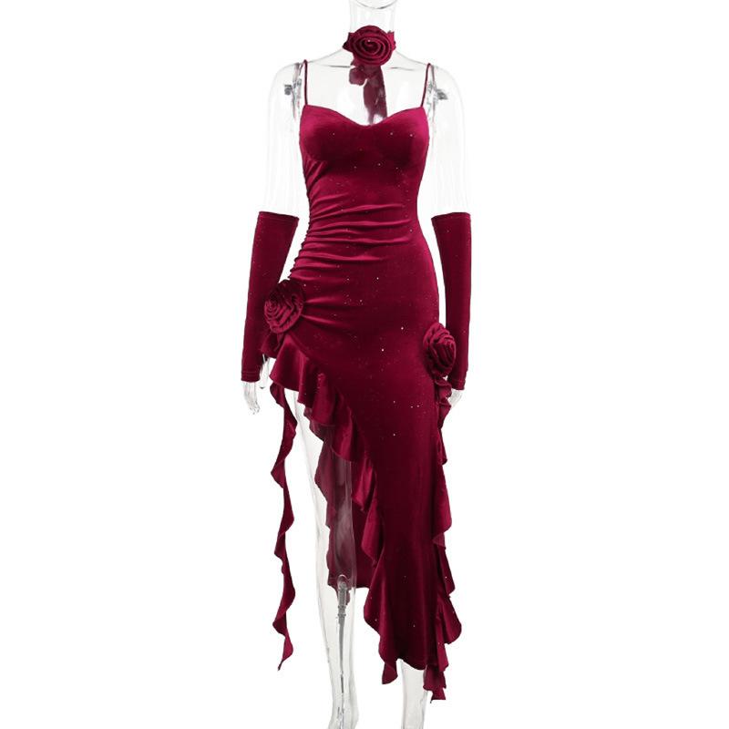 Robe midi en velours à volants et col en V avec appliques florales irrégulières 
