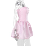 Mini-robe tube unie en satin froncé à smocks 