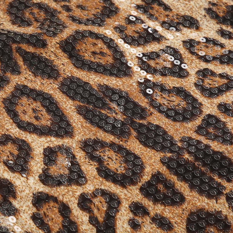 Vestido mini de tirantes con escote en V y estampado de leopardo con purpurina y espalda descubierta 