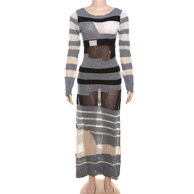 Robe longue à col ras du cou et manches longues en tricot à rayures 