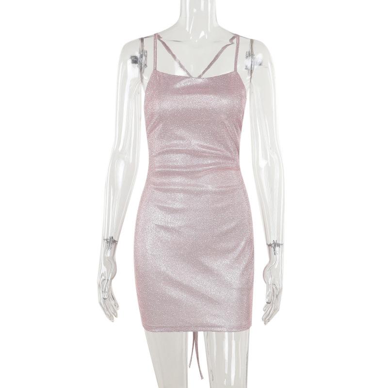 Robe courte à encolure carrée et dos croisé 