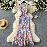 Robe longue zippée à col ras du cou et manches courtes avec broderie florale 