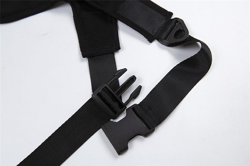 Top con hebilla irregular y botones de manga larga con un solo hombro 