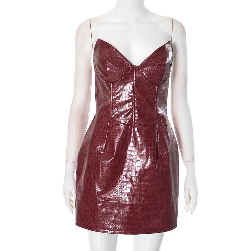 Mini-robe tube zippée en cuir PU à col en cœur 