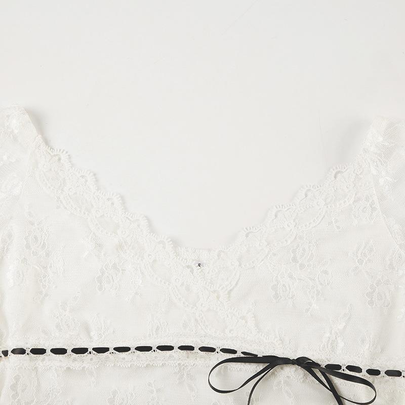 Long sleeve v neck flower lace hem ruffle top