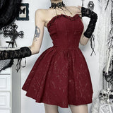 Mini-robe à volants froncés et décolleté en cœur avec corset froncé 