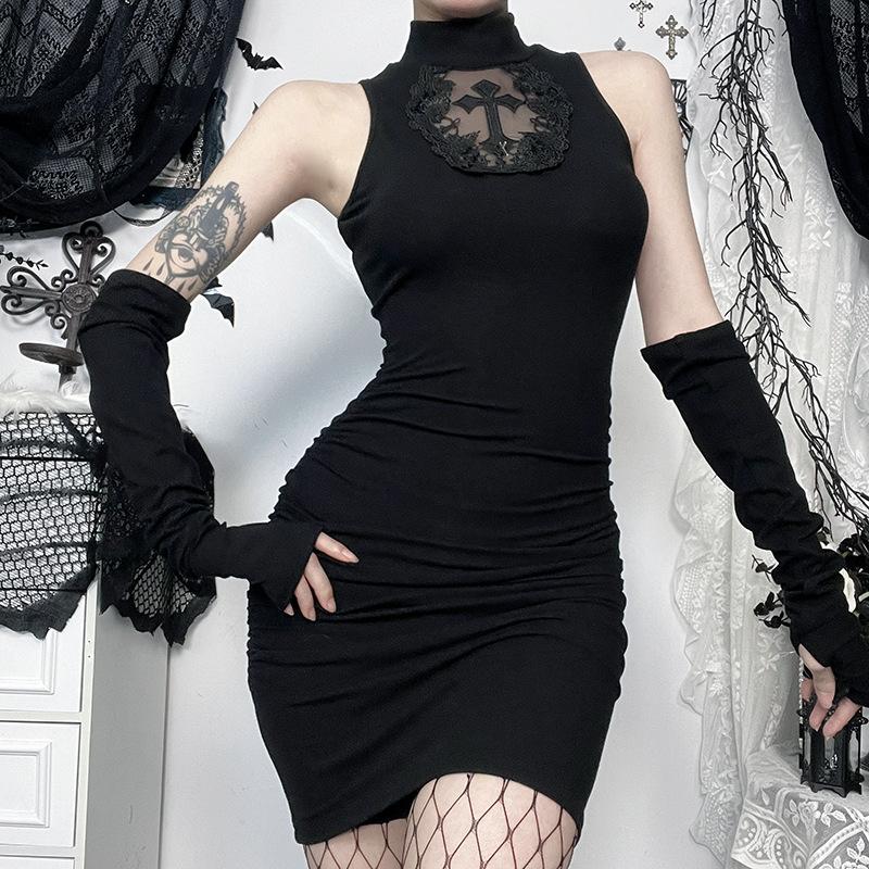 Vestido mini con cuello alto, guantes fruncidos y estampado cruzado 