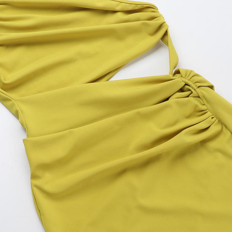 Mini-robe asymétrique froncée à fente creuse irrégulière 