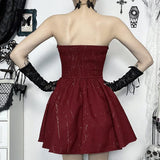 Mini-robe à volants froncés et décolleté en cœur avec corset froncé 