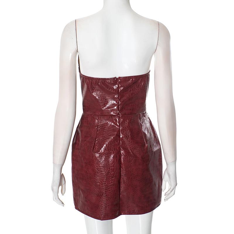 Mini-robe tube zippée en cuir PU à col en cœur 