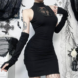 Vestido mini con cuello alto, guantes fruncidos y estampado cruzado 