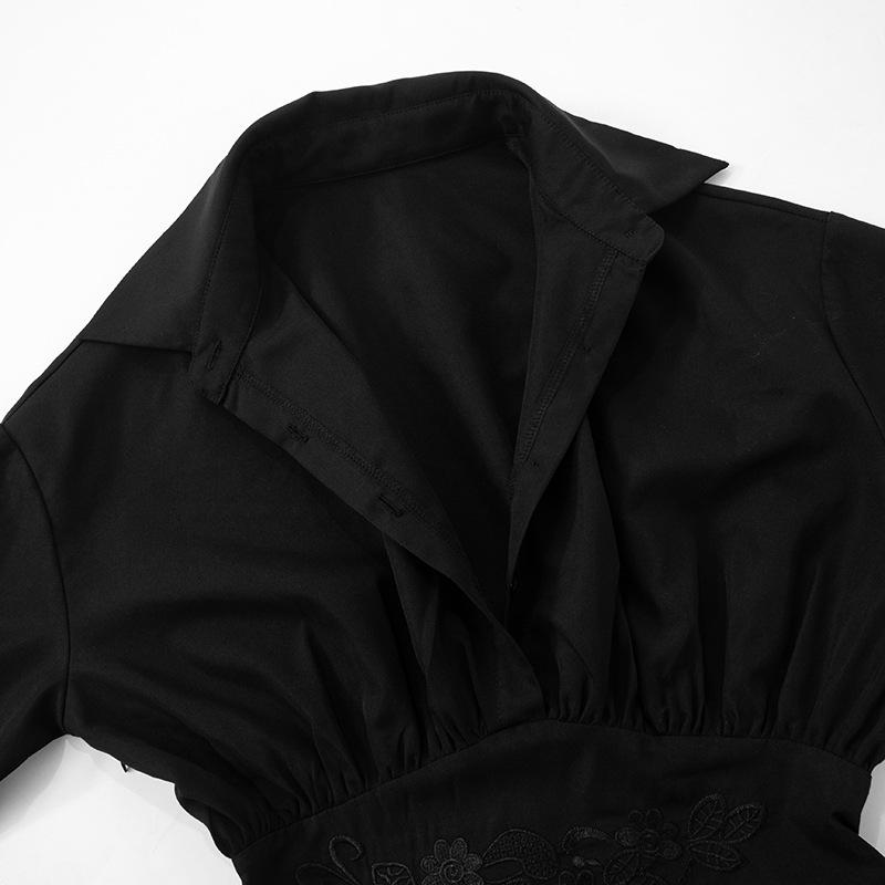 Mini-robe brodée à manches longues et col retourné avec fermeture éclair 