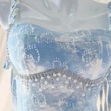 Vestido corto camisola de mezclilla con cuello en V y cuentas en contraste 