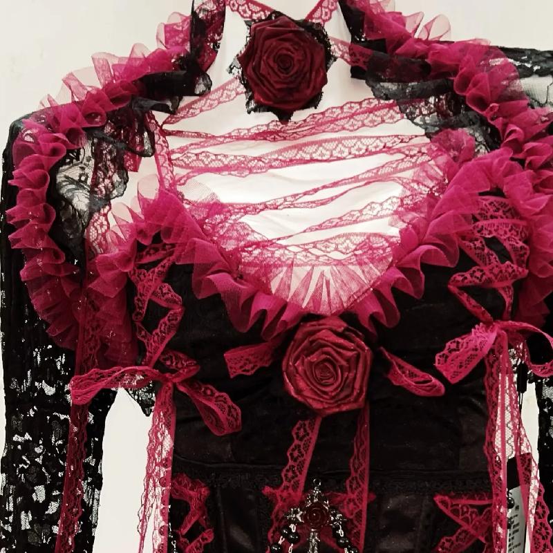 Mini-robe froncée à volants et manches longues avec appliques de fleurs 