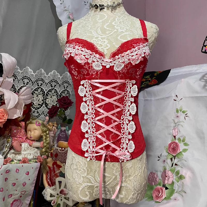 Haut à lacets avec nœud papillon et appliques florales à col en V à volants 