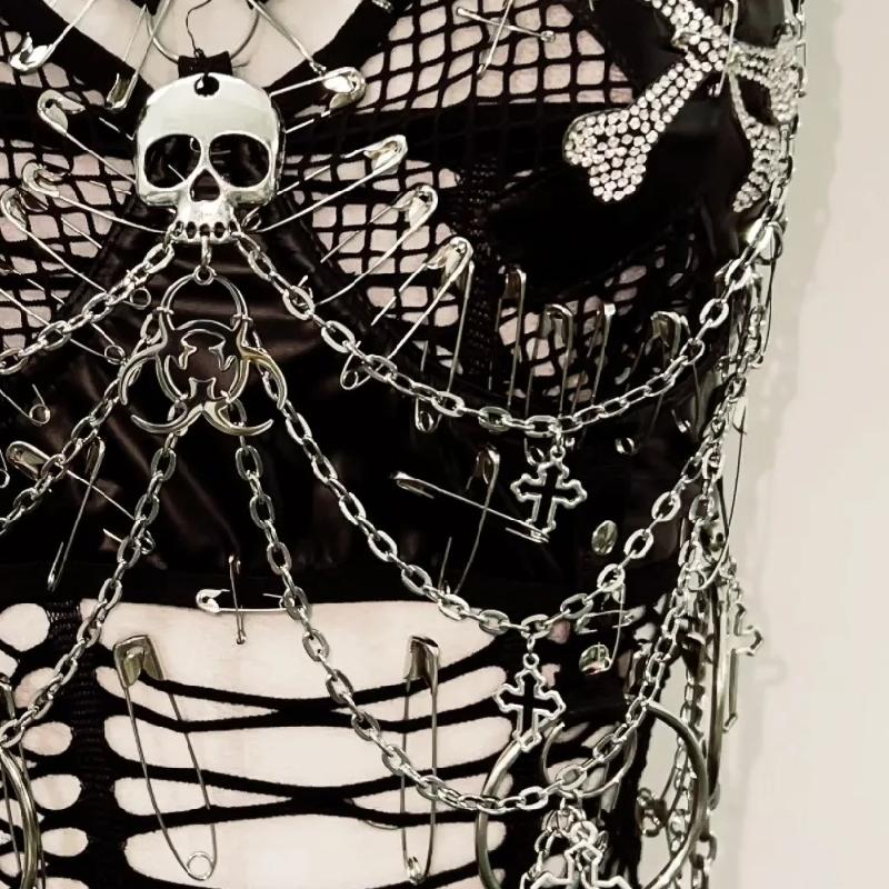Hollow out v neck metal chain o ring skull applique top