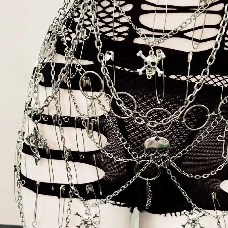 Hollow out v neck metal chain o ring skull applique top