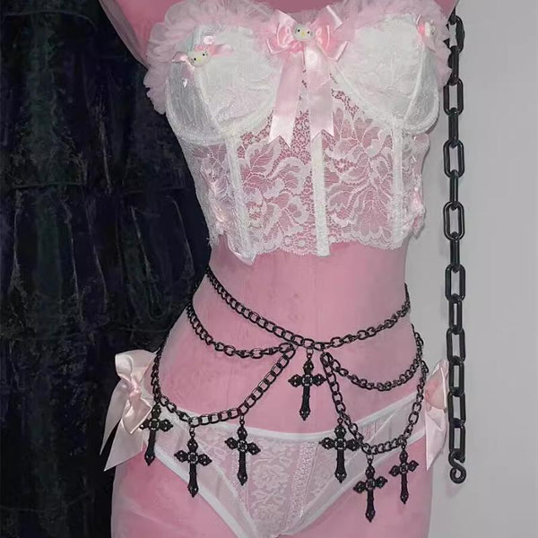 Chaîne de taille en métal avec décoration en croix