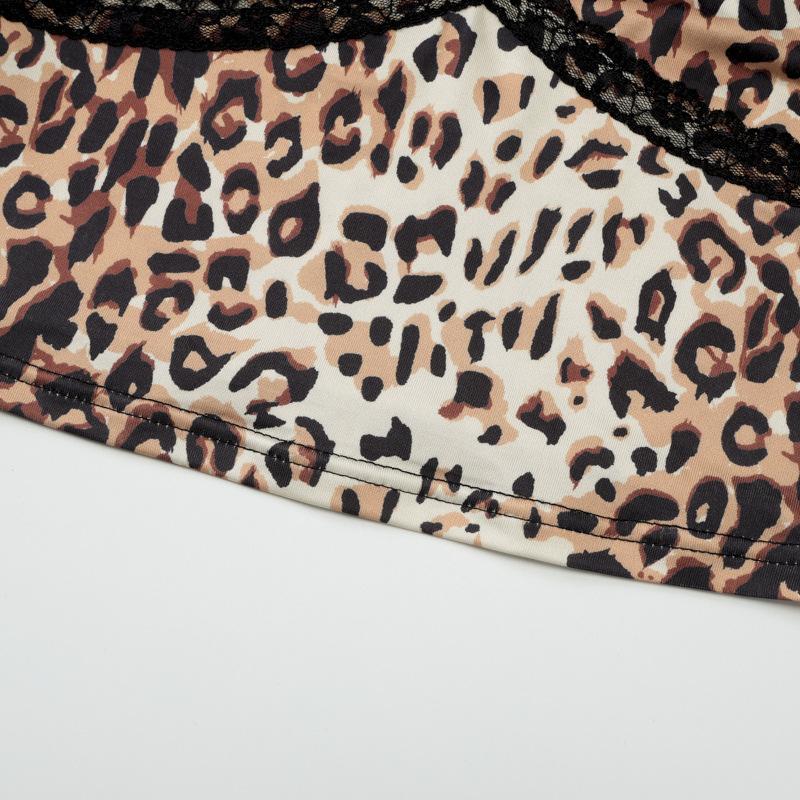 Haut camisole dos nu à imprimé léopard avec ourlet en dentelle et col en V 