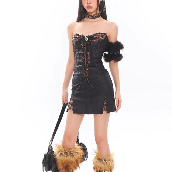 Mini-robe à volants fendue en cuir PU à lacets et imprimé léopard 