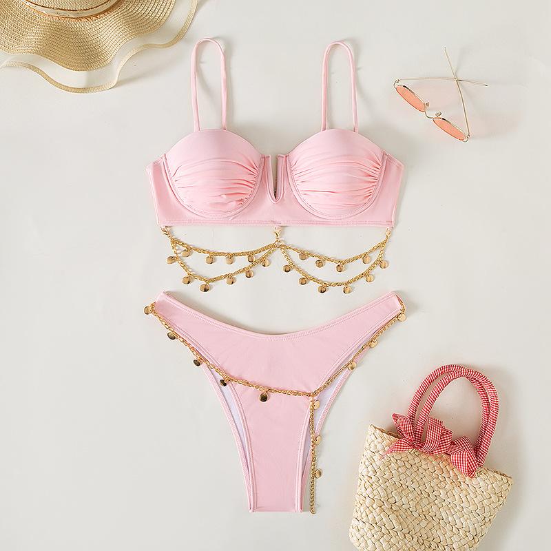 Maillot de bain bikini rembourré froncé avec chaîne en métal 
