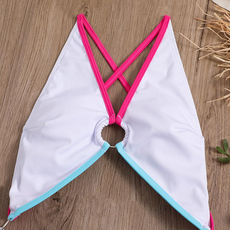 Maillot de bain une pièce dos nu croisé avec anneau contrasté 