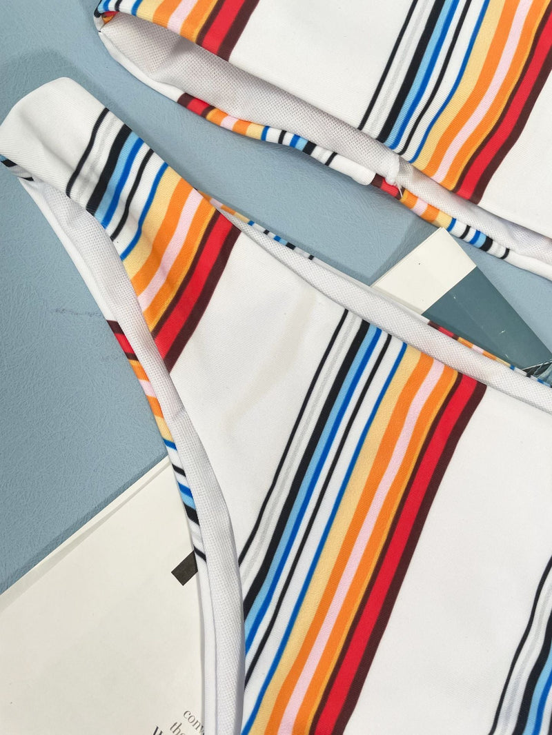 Maillot de bain bikini rayé à imprimé contrasté 