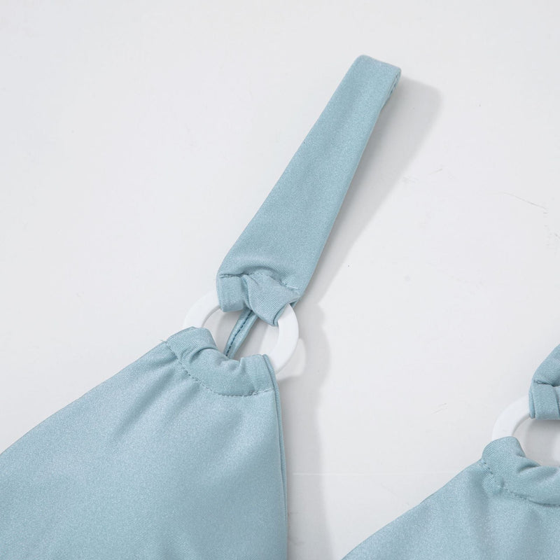 Maillot de bain bikini dos nu irrégulier froncé avec anneau en O solide 