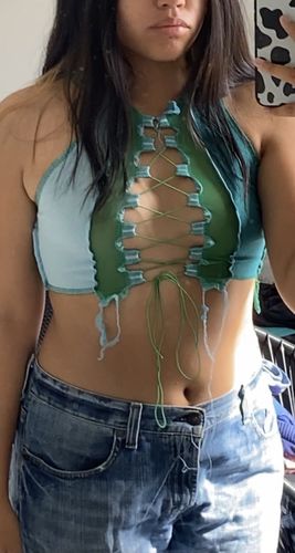 Halibuy Fashion review - Sleeveless Sheer Lace Up Crop Top