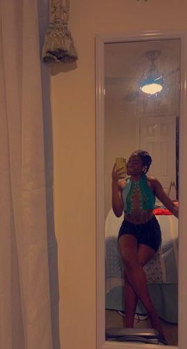 Halibuy Fashion review - Sleeveless Sheer Lace Up Crop Top