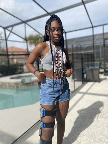 Halibuy Fashion review - Sleeveless Sheer Lace Up Crop Top