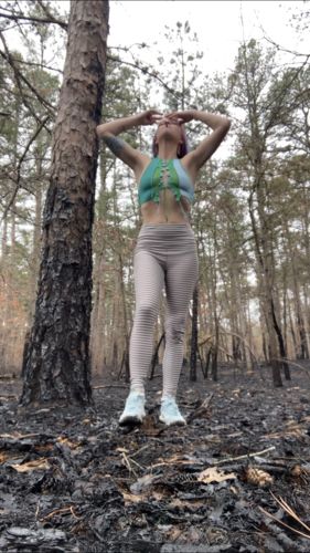 Halibuy Fashion review - Sleeveless Sheer Lace Up Crop Top