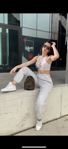 Halibuy Fashion review - Sleeveless Sheer Lace Up Crop Top